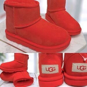 🔥 🍒UGG Kids’ Classic Mini II Winter Snow Shearling Boots Size US 13 EU 31